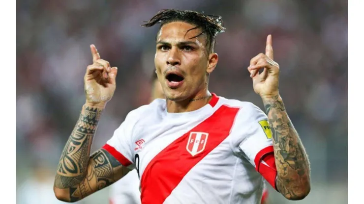 Paolo Guerrero es el capitán y máximo anotador de la selección peruana.