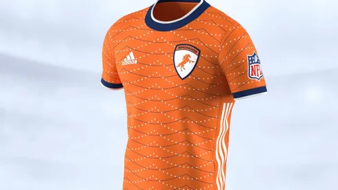 El jersey edición fútbol de los Denver Broncos (Bolavip)