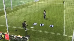 Raúl Jiménez ensayó una curiosa rabona con el Tri