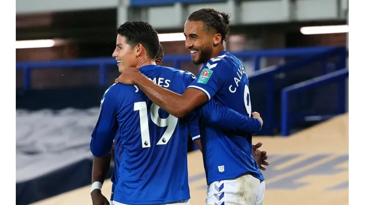 James Rodríguez y Dominic Calvert Lewin juntos en el Everton.
