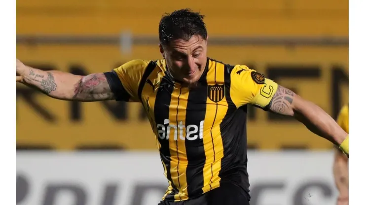 Cebolla Rodríguez, Fénix vs. Peñarol