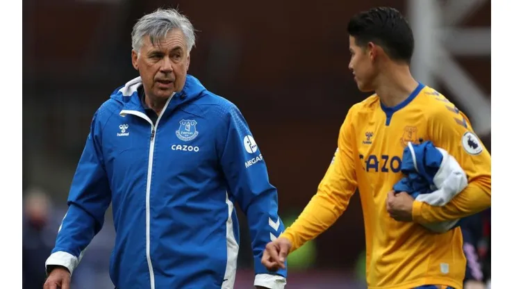 Carlo Ancelotti y James Rodríguez juntos en el Everton.