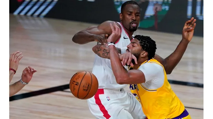 ¿Serán compañeros Ibaka y Anthony Davis en los Lakers?