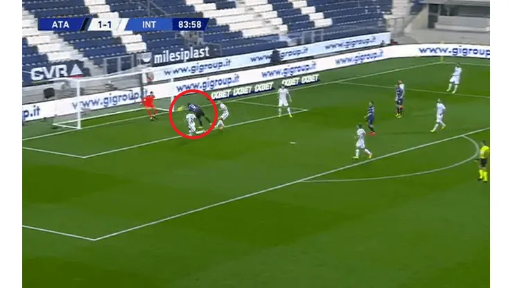 Pero, ¿qué pasó Muriel? Tuvo el gol de la victoria y lo falló debajo del arco