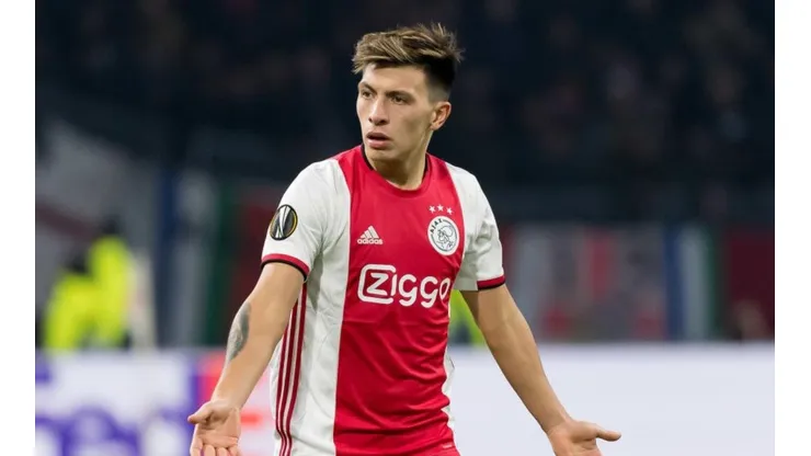 Lisandro Martínez con la camiseta de Ajax.