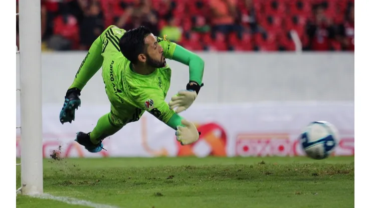 ¿Otro jugador menos? Camilo Vargas salió positivo por Covid y no viajaría