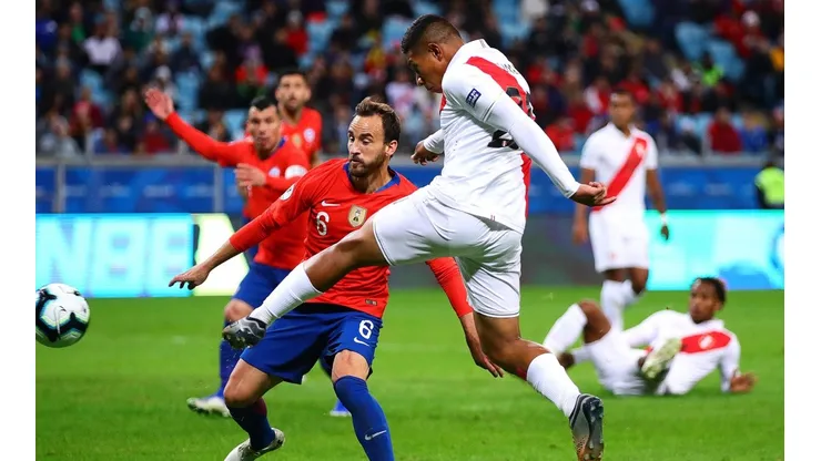 Perú buscará su primer triunfo ante Chile de visita por Eliminatorias.