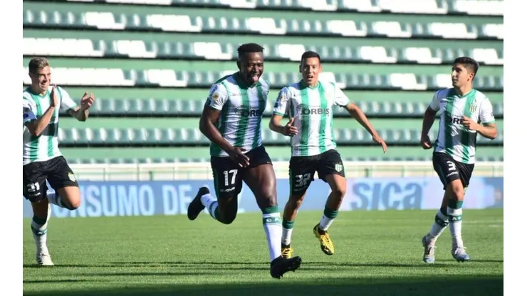 El festejo de Mauricio Cuero.