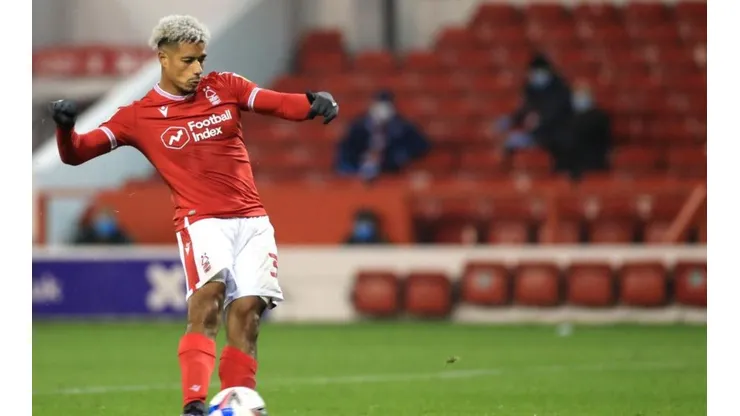 Sobrado: minuto 96, partido 1-1 y Lyle Taylor pateó así el penal para Forest