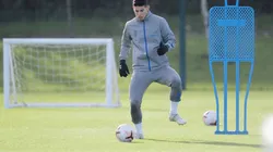 La 'James Cam': a lo Maradona, en el Everton le hacen seguimiento al '10'