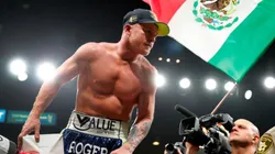 Canelo Álvarez no para de entrenarse por si lo llaman a pelear.