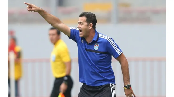 Daniel Ahmed también trabajó en la FPF.