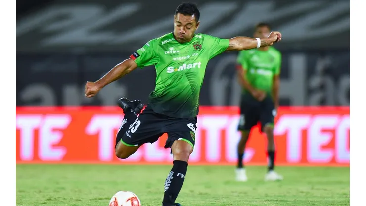 Marco Fabián lanzó advertencia hacia América.