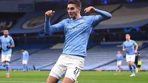 El festejo de gol de Ferran Torres en el 1-0 parcial.