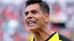 Estallaron contra Oswaldo Sánchez.