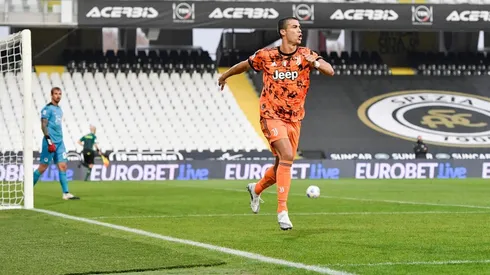 No le importa nada: Ronaldo coronó su vuelta picándola en un penal