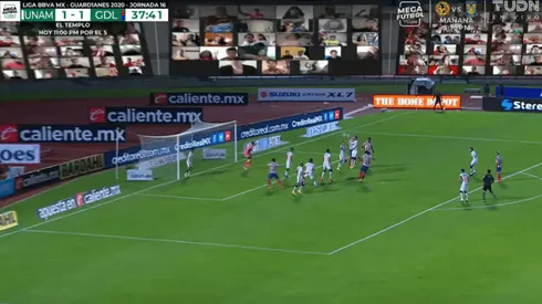 Jesús Molina le devolvió la ventaja a las Chivas con un remate de cabeza