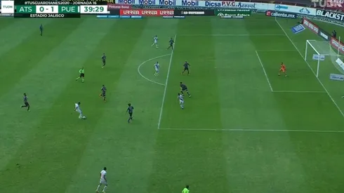 Golazo de George Corral para Puebla.