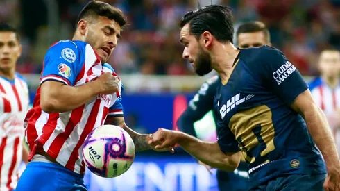 Pumas y Chivas protagonizan el estelar de Halloween del Guard1anes 2020. (Foto: Getty Images).