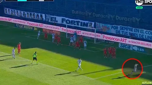 De tiro libre, Ricky Álvarez demostró que tiene intacta su mágica zurda