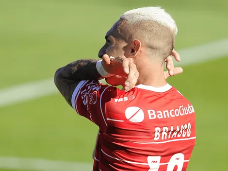 Video: desde un ángulo imposible, Briasco adelantó a Huracán contra Vélez