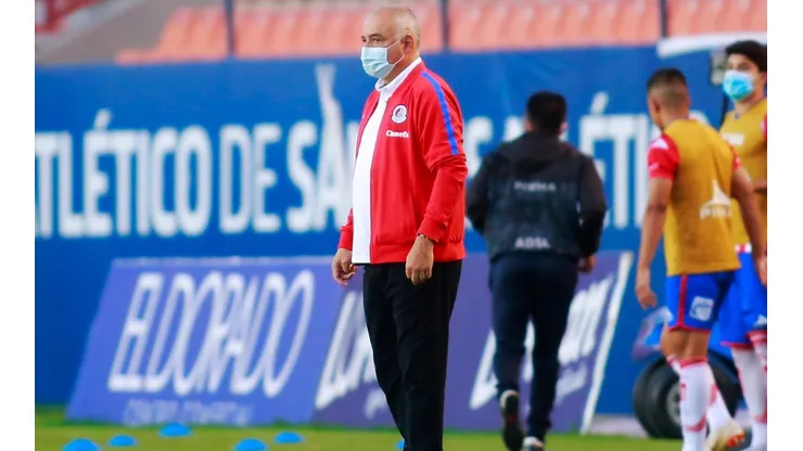 Guillermo Vázquez dejó de ser el entrenador de Atlético San Luis.