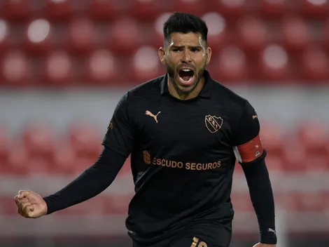 Independiente venció 1-0 a Atlético Tucumán, que jugó con diez casi 45'