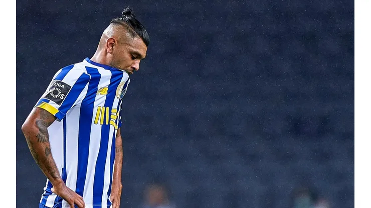 Tecatito, con un pie afuera de Porto