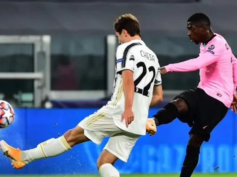 Dembelé enganchó mil veces, le pegó y un desvío hizo que sea un golazo