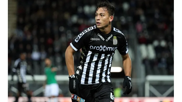 Cristian Benavente va por su segundo encuentro de titular en la Europa League.