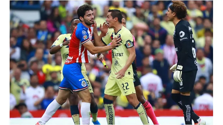 Pollo Briseño en Chivas vs. América