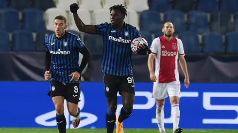 Duván Zapata anotó su primer doblete en la UEFA Champions League.
