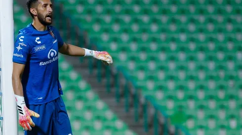 Camilo Vargas podría renovar con Atlas.