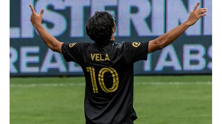 Vela volvió para meterse en la historia de la MLS
