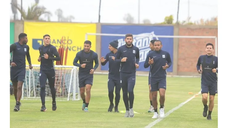 Alianza Lima no viene bien el torneo local y quedó eliminado de la Copa Libertadores.