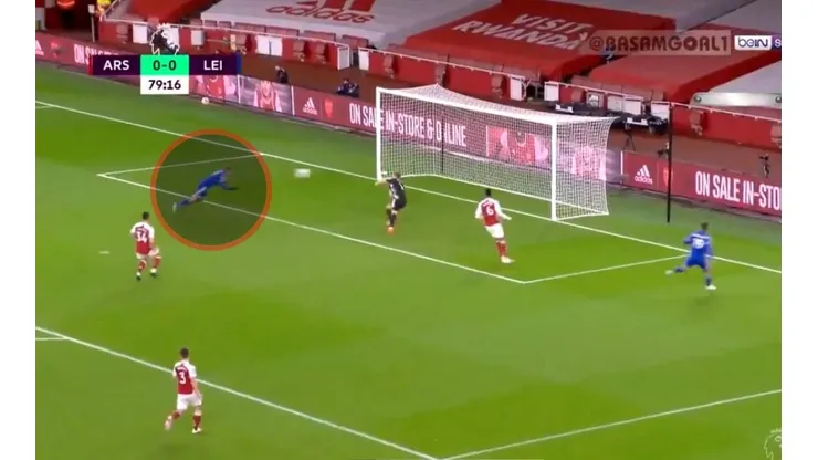Vardy apareció volando y puso el 1 a 0 del Leicester ante Arsenal