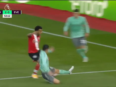 Como buseta llena: le pintaron la cara a James y por poco se sale del campo