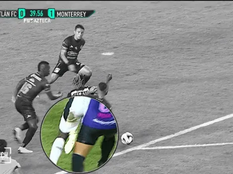 Polémica por el penal que anotó Nico Sánchez para Rayados