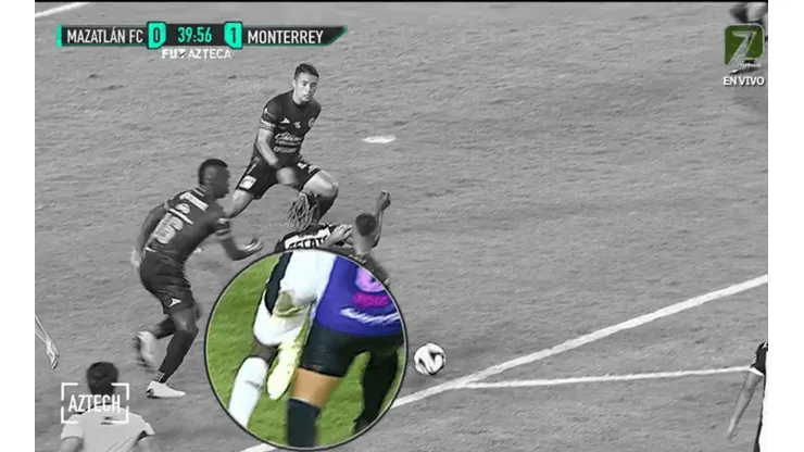 Polémica por el penal que le dieron a Rayados de Monterrey.