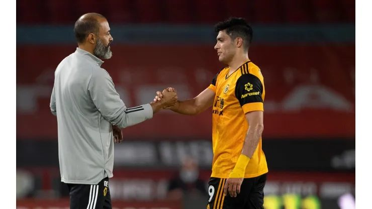 Tremendo elogio del DT del Wolves a la forma de Raúl Jiménez