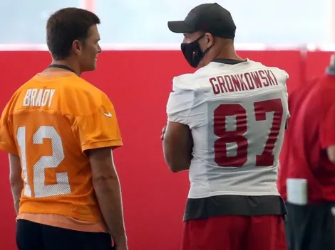 Para la risa: Tom Brady y Rob Gronkowski leen tweets hirientes en su contra