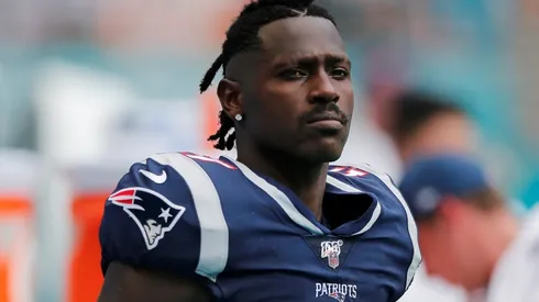 Brown jugará por todo un año con los Buccaneers