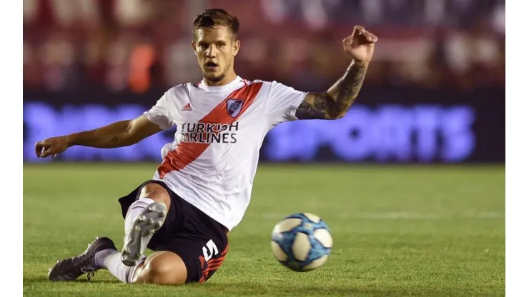 Bruno Zuculini con la camiseta de River.