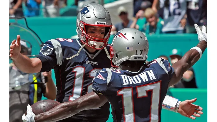 Tom Brady y Antonio Brown en los Patriots