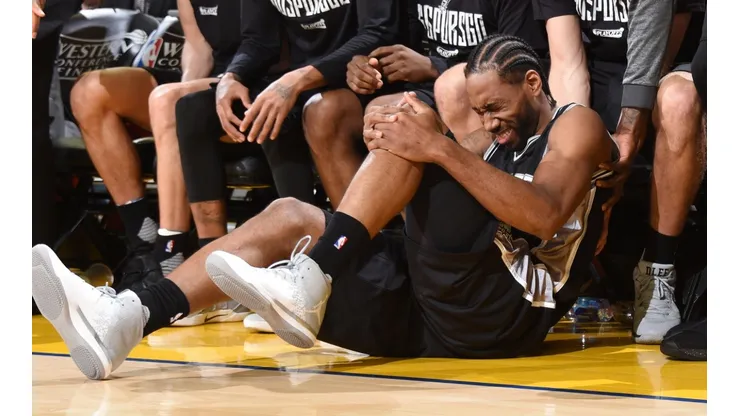 Kawhi Leonard después de la falta de Zaza Pachulia
