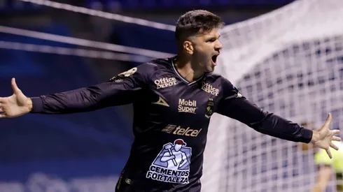 León ratificó su condición de líder al superar a Puebla