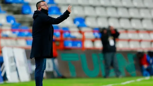 Mohamed mete varios cambios frente a Mazatlán