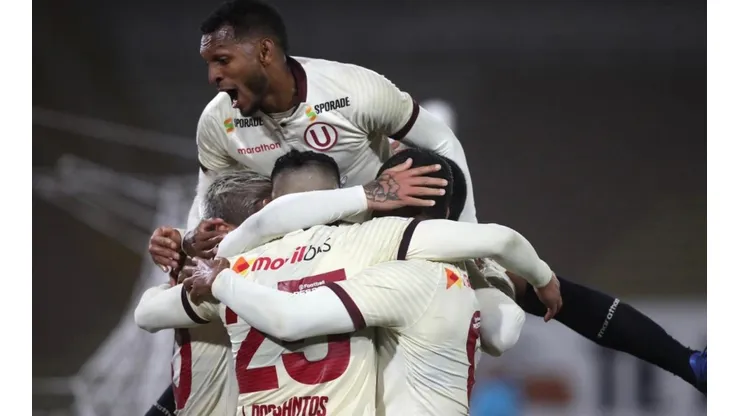 Debido a lesión, Universitario no podrá contar con su goleador Jonathan Dos Santos.