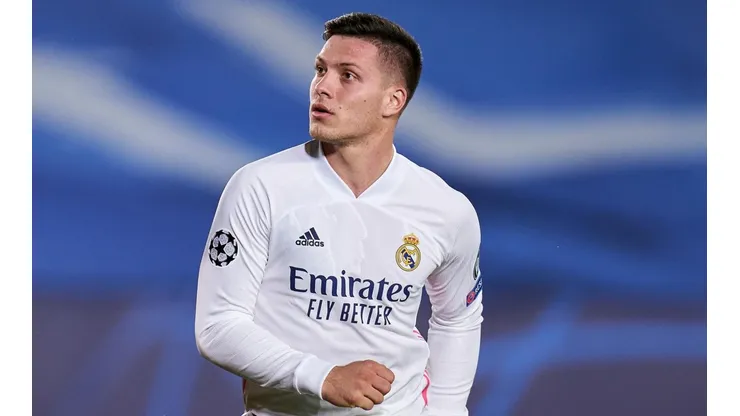 Problemas para el Real Madrid: Jović podría recibir hasta seis meses de prisión