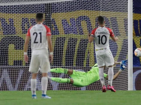 Es una bestia: Andrada le atajó un penal a Caracas para salvar a Boca